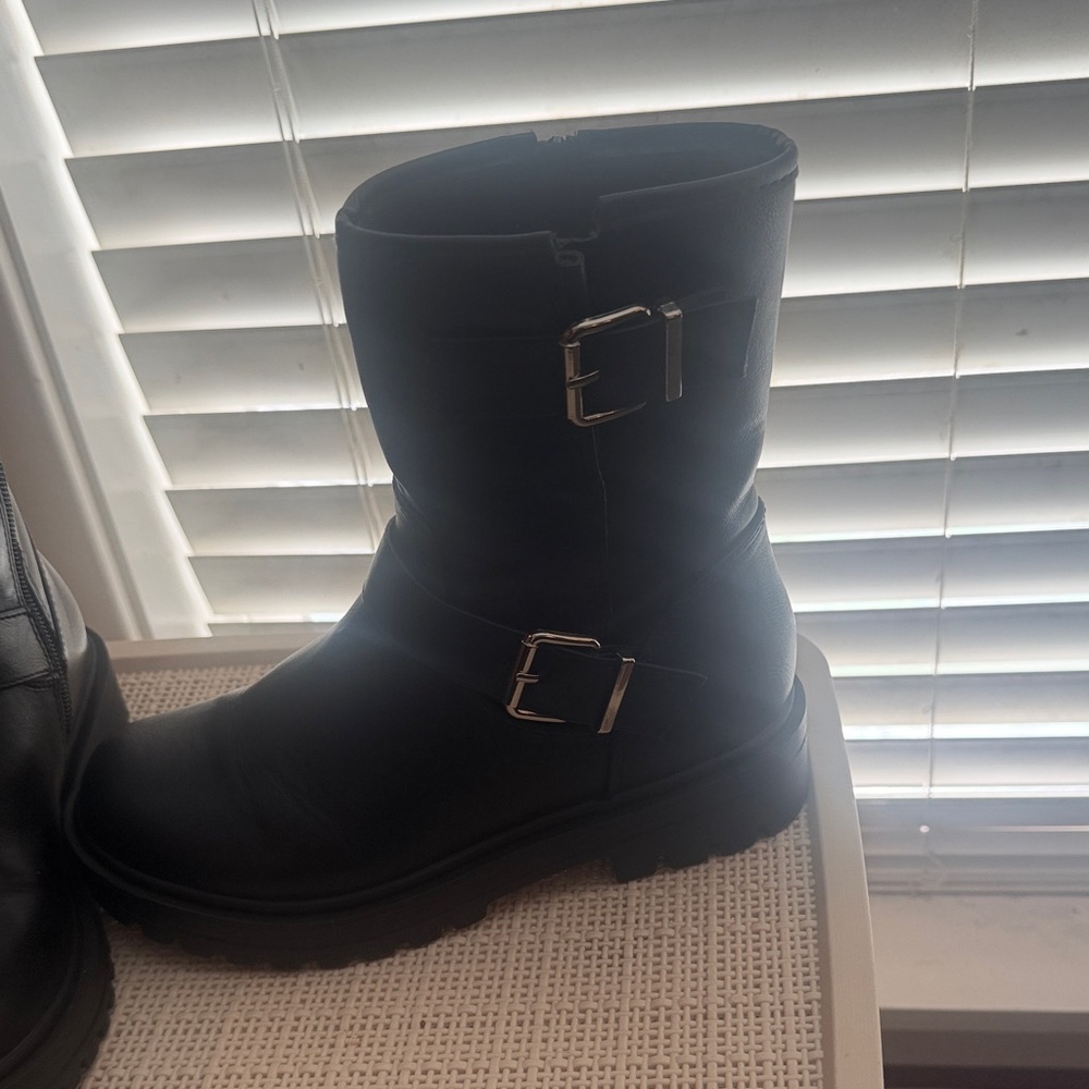 Soda Black Moto Boots - Picture 2 of 8
